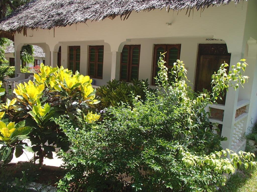 The Nungwi Inn Hotel エクステリア 写真