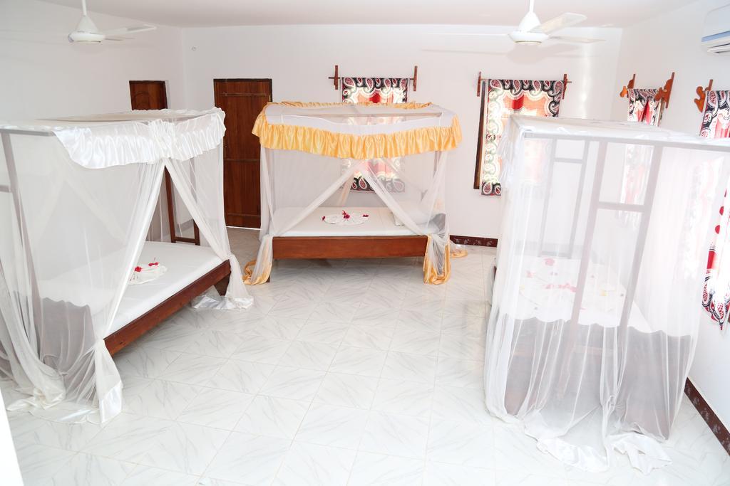 The Nungwi Inn Hotel エクステリア 写真